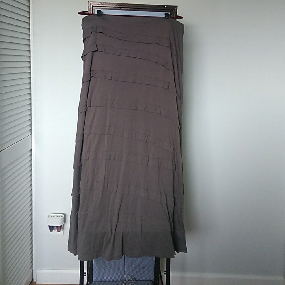 INC Gray Ruffled Skirt 1X NWOT